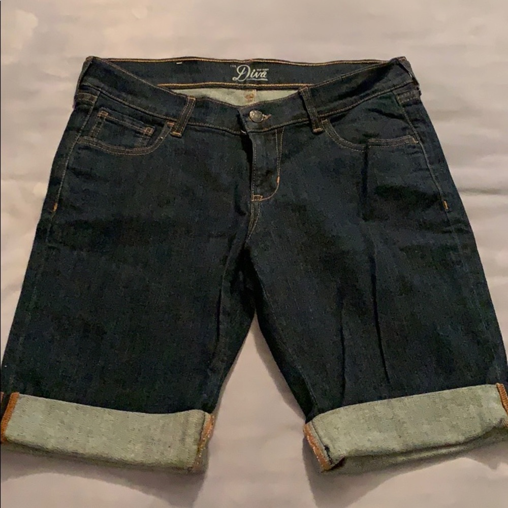 Old Navy NWOT Bermuda Shorts